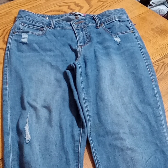 CABI Womens JEANS 10 DENIM Pants Used Preowned Faded Distressed Curvy Skinny - Picture 3 of 11